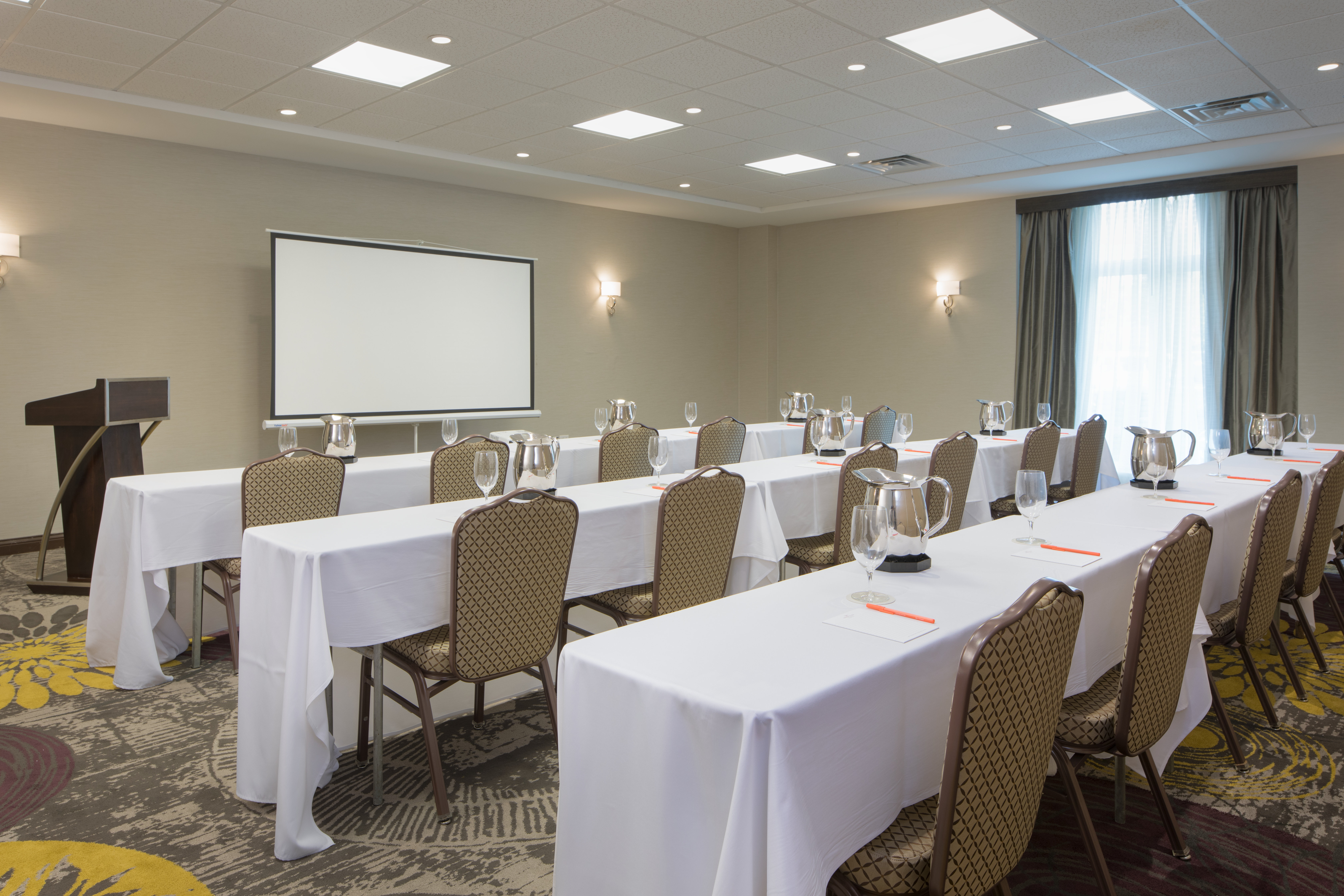crowne plaza chicago sw burr ridge by ihg