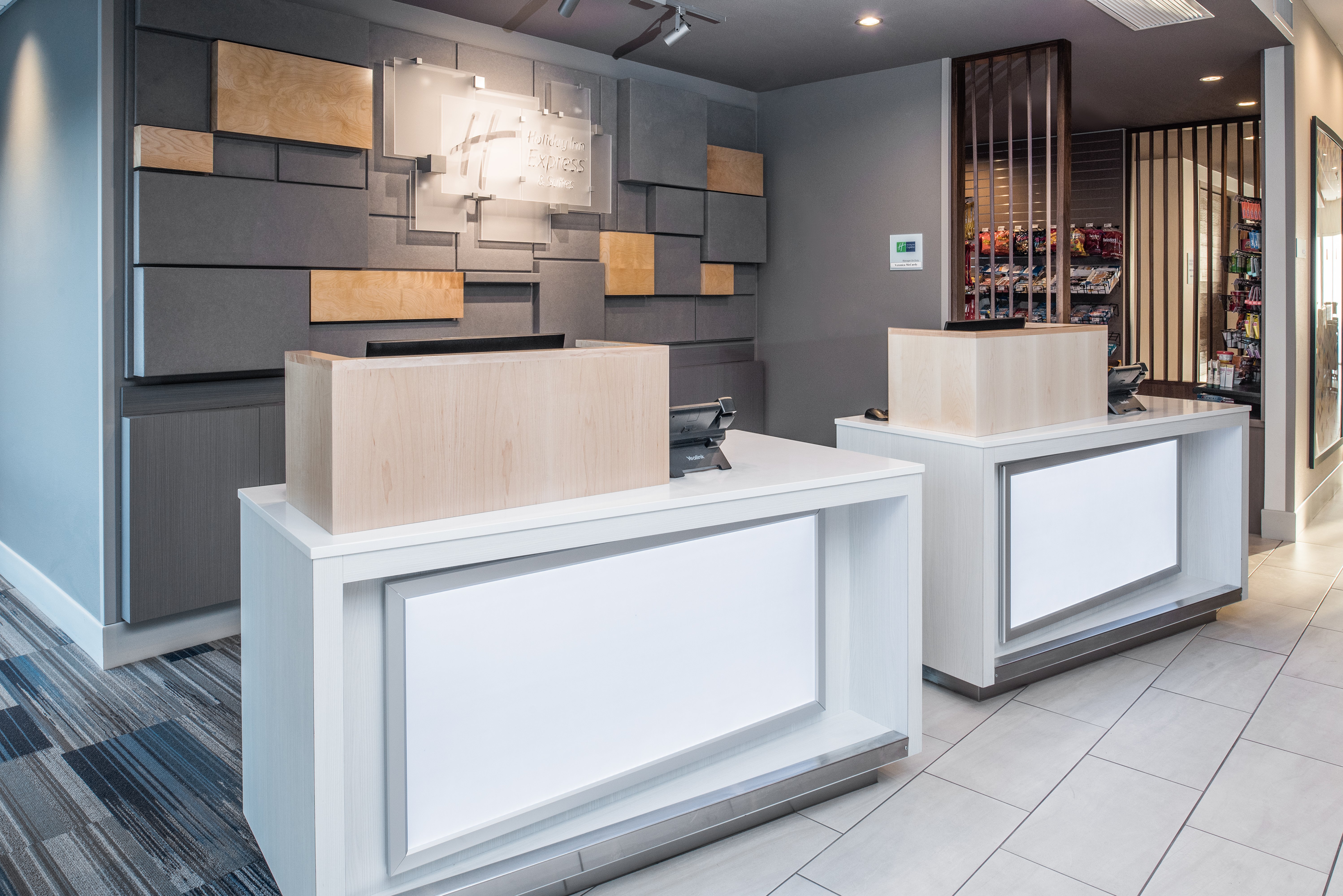 holiday inn express and suites kingdom city by ihg
