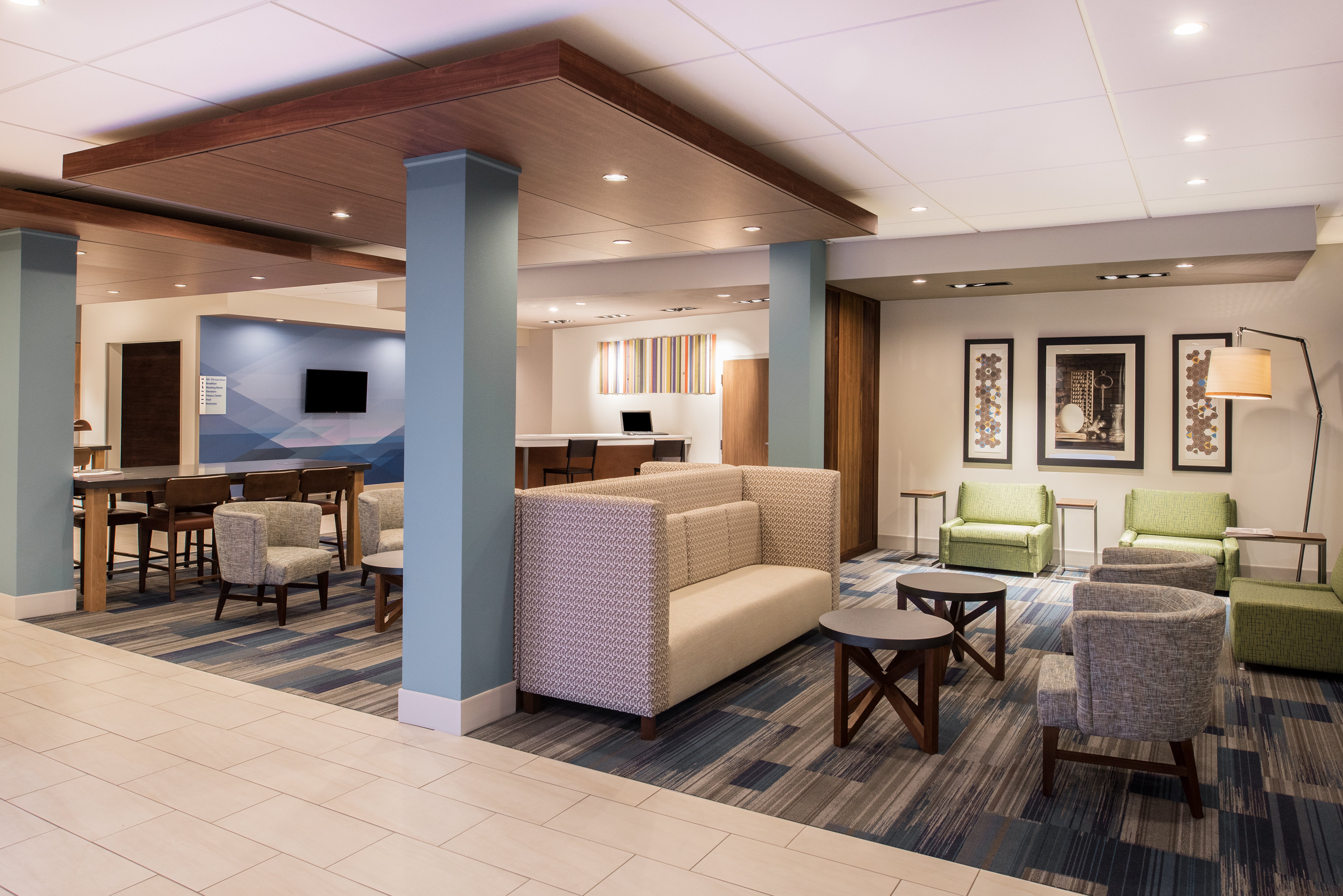 holiday inn express and suites kingdom city by ihg