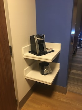 Holiday Inn Express & Suites Kingdom City By Ihg,Columbia>>Boone County,3 star
