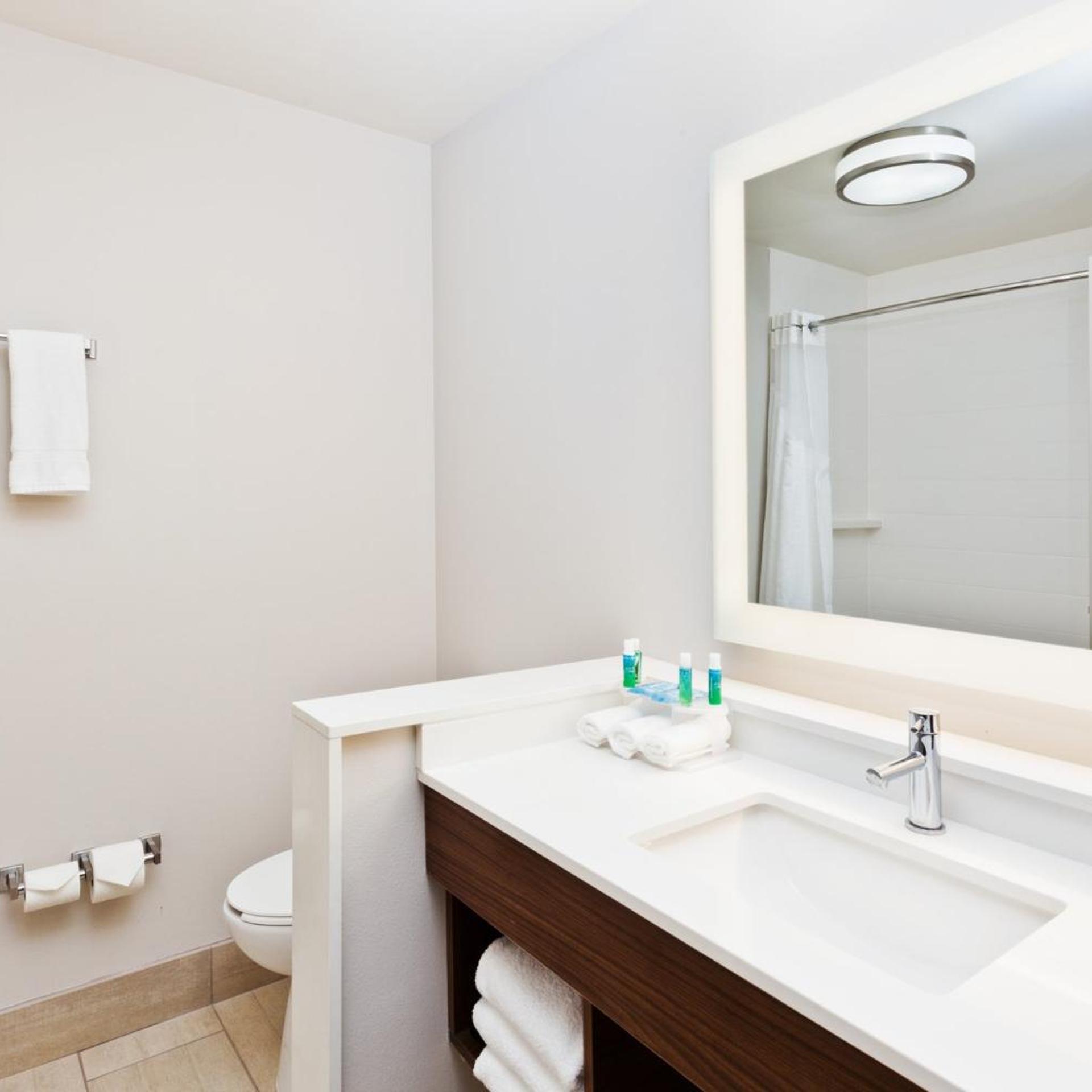 holiday inn express and suites cartersville by ihg