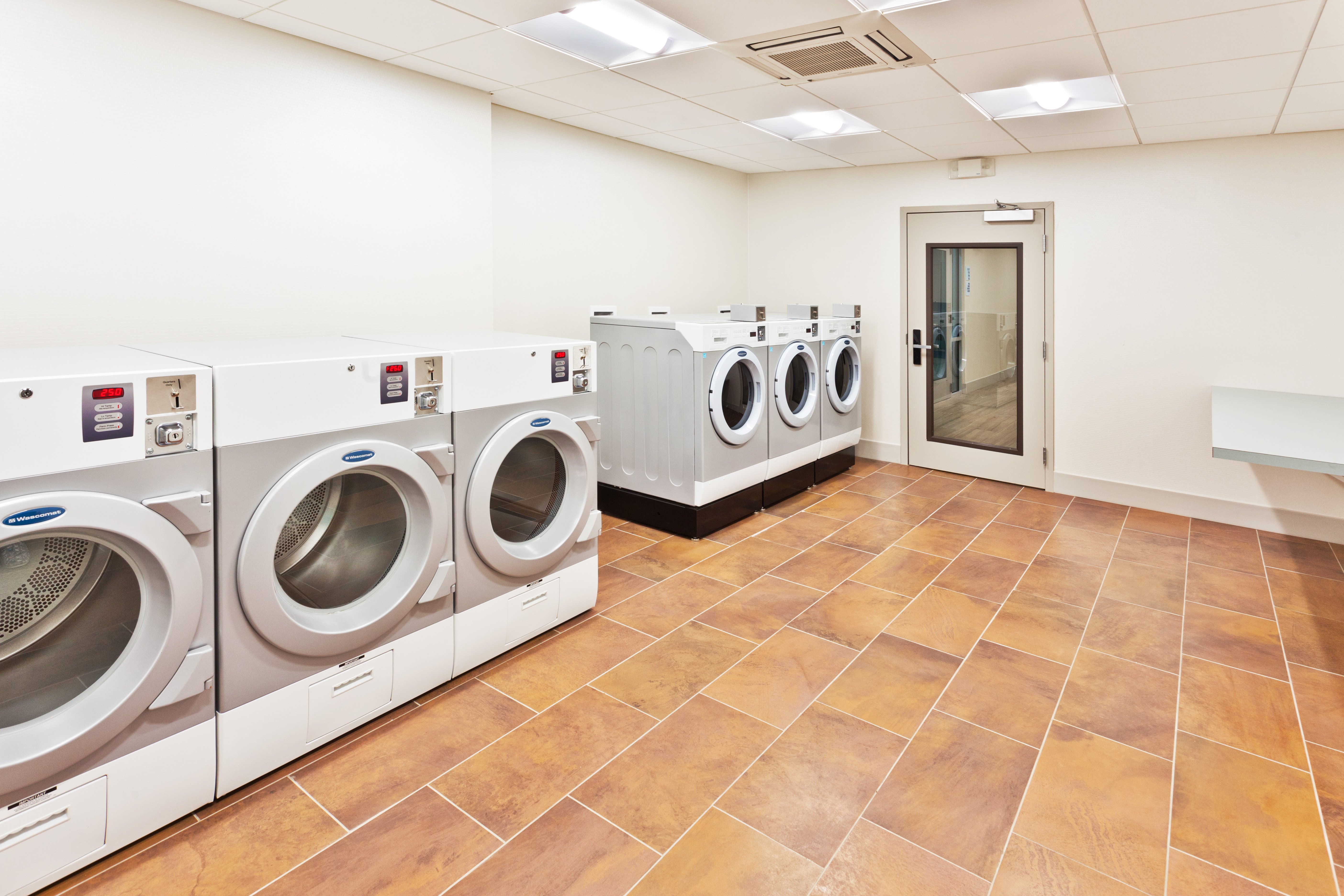 holiday inn express and suites cartersville by ihg