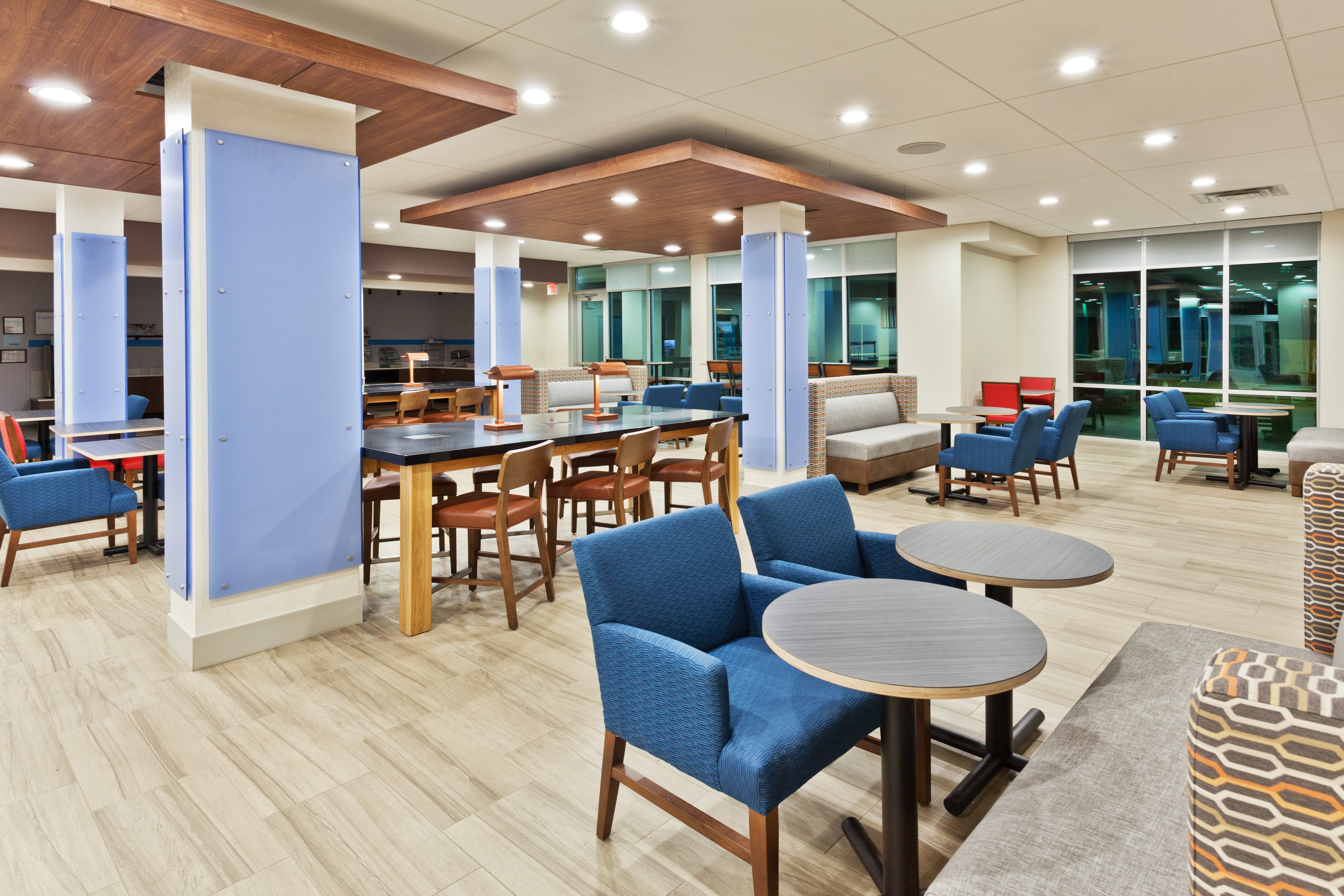 holiday inn express and suites cartersville by ihg