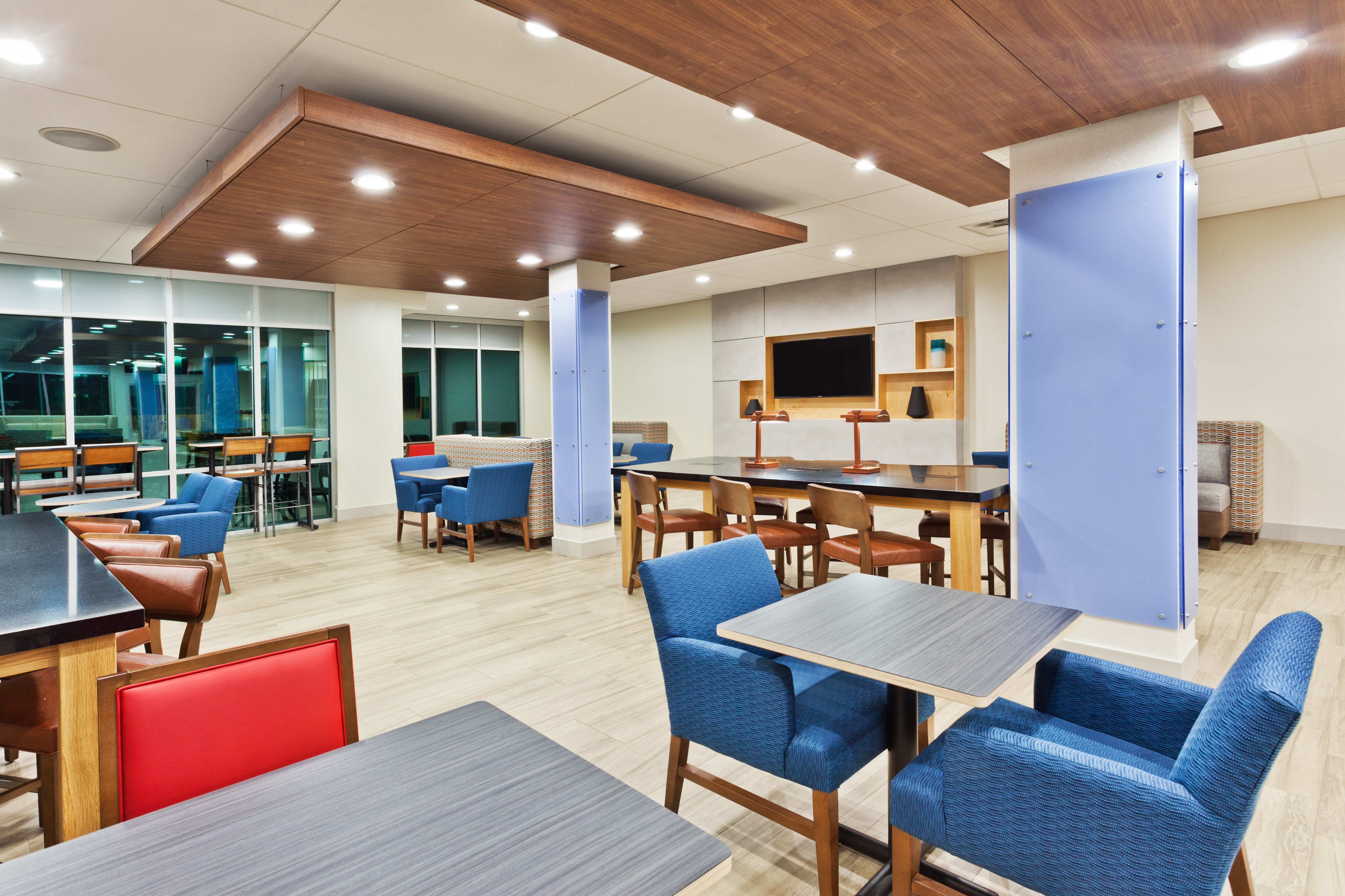 holiday inn express and suites cartersville by ihg