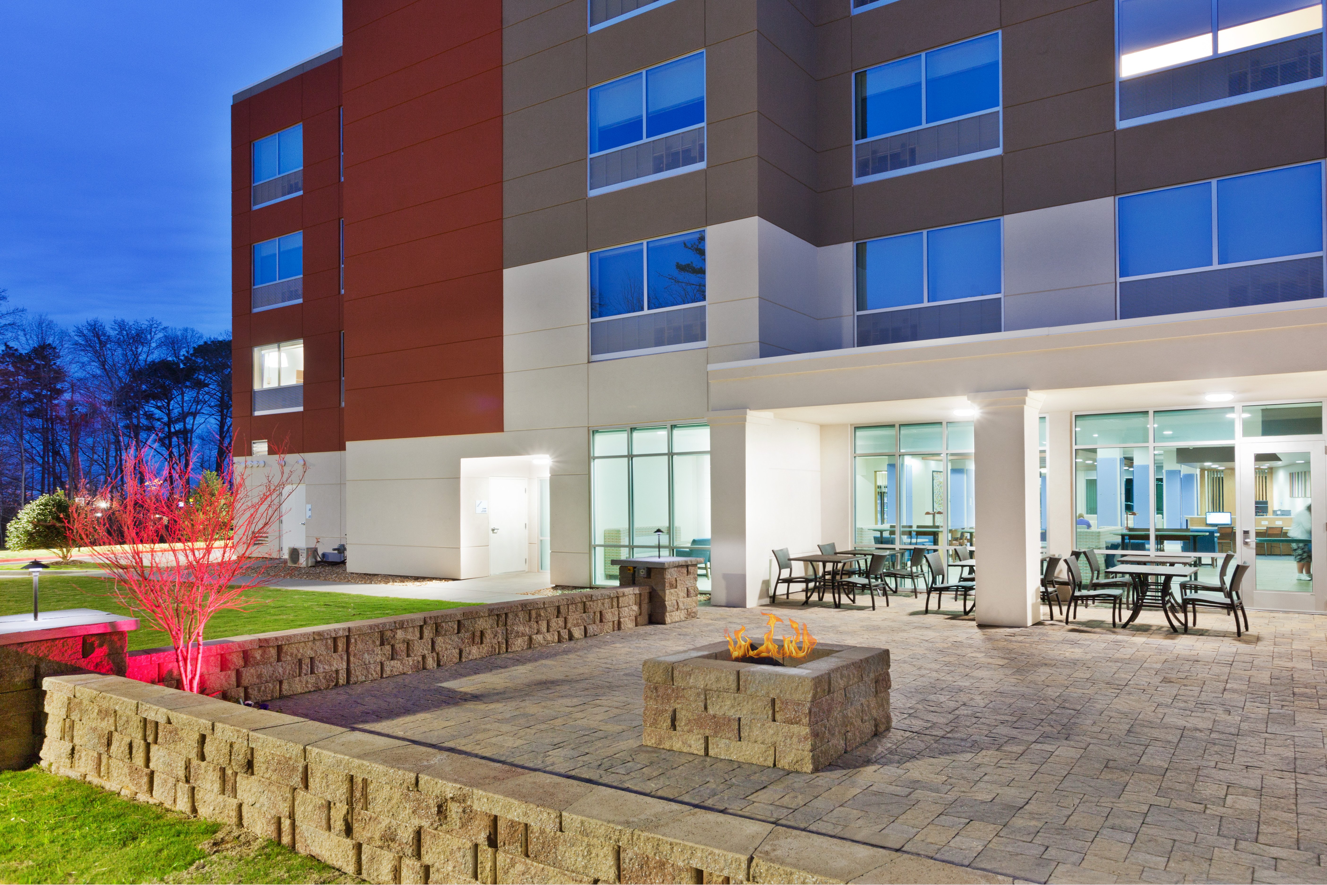 holiday inn express and suites cartersville by ihg