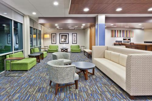 holiday inn express and suites cartersville by ihg