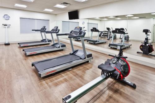 holiday inn express and suites cartersville by ihg