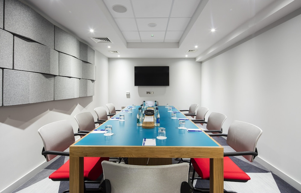 holiday inn express dublin city centre by ihg