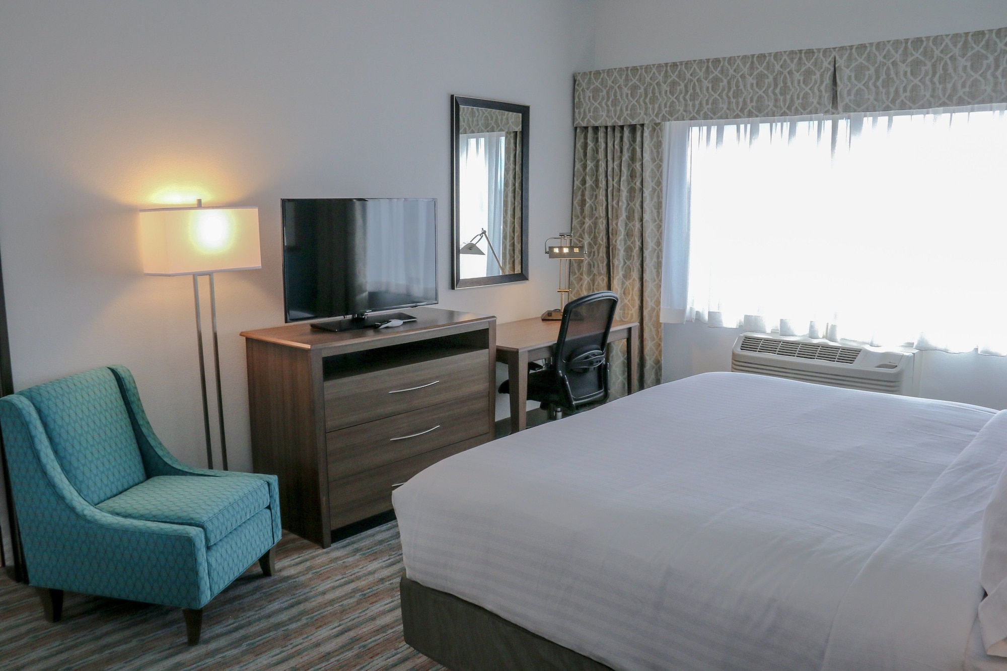 holiday inn and suites denver tech center centennial by ihg