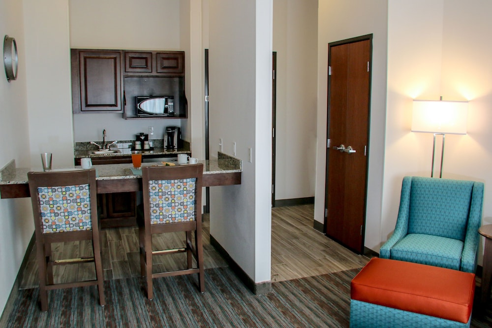 holiday inn and suites denver tech center centennial by ihg