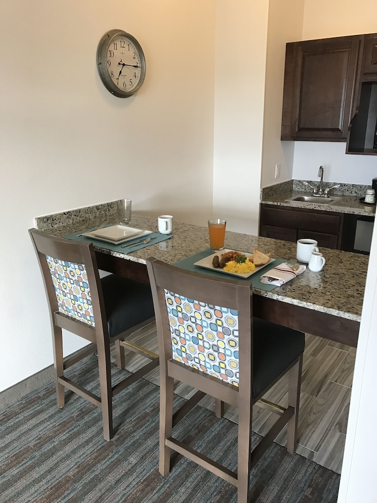 holiday inn and suites denver tech center centennial by ihg