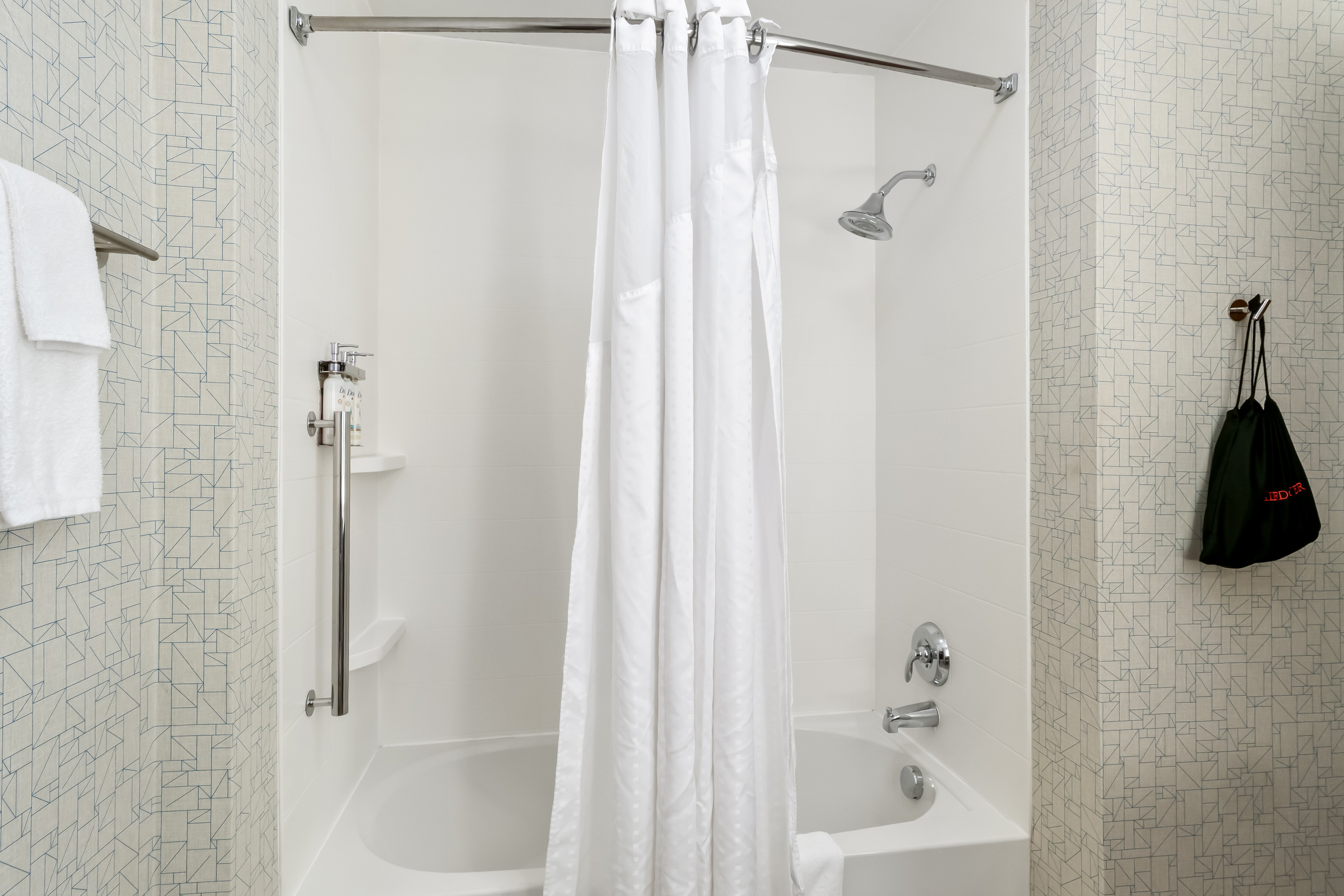holiday inn express and suites detroit northwest livonia