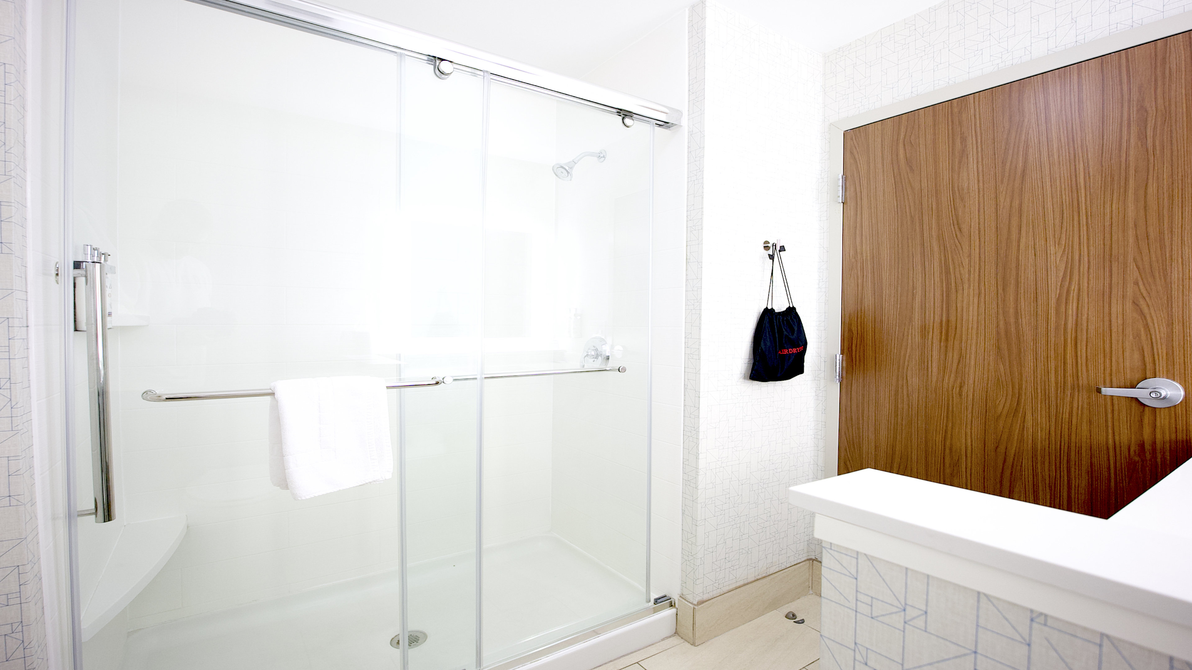 holiday inn express and suites detroit northwest livonia