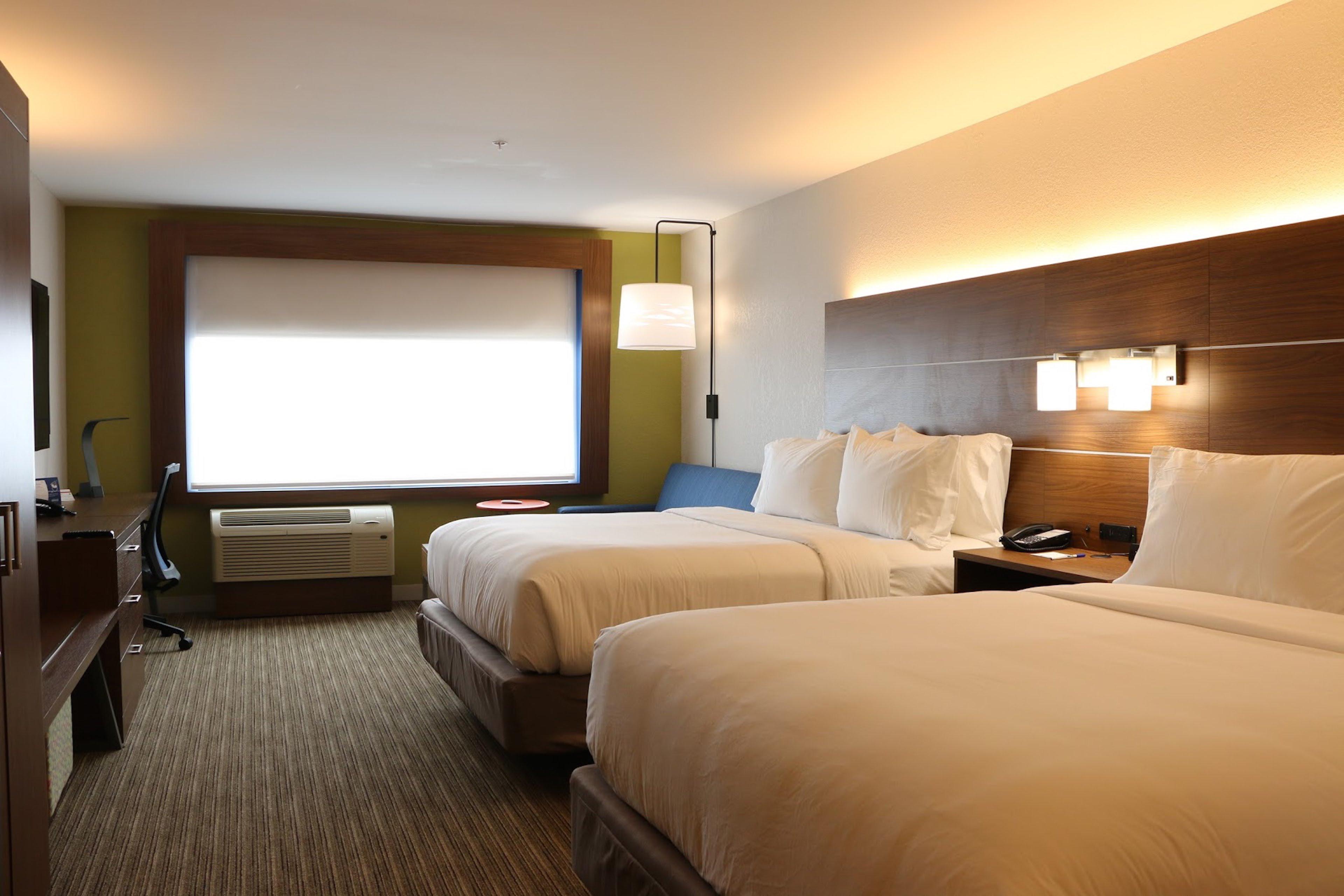 holiday inn express and suites detroit northwest livonia