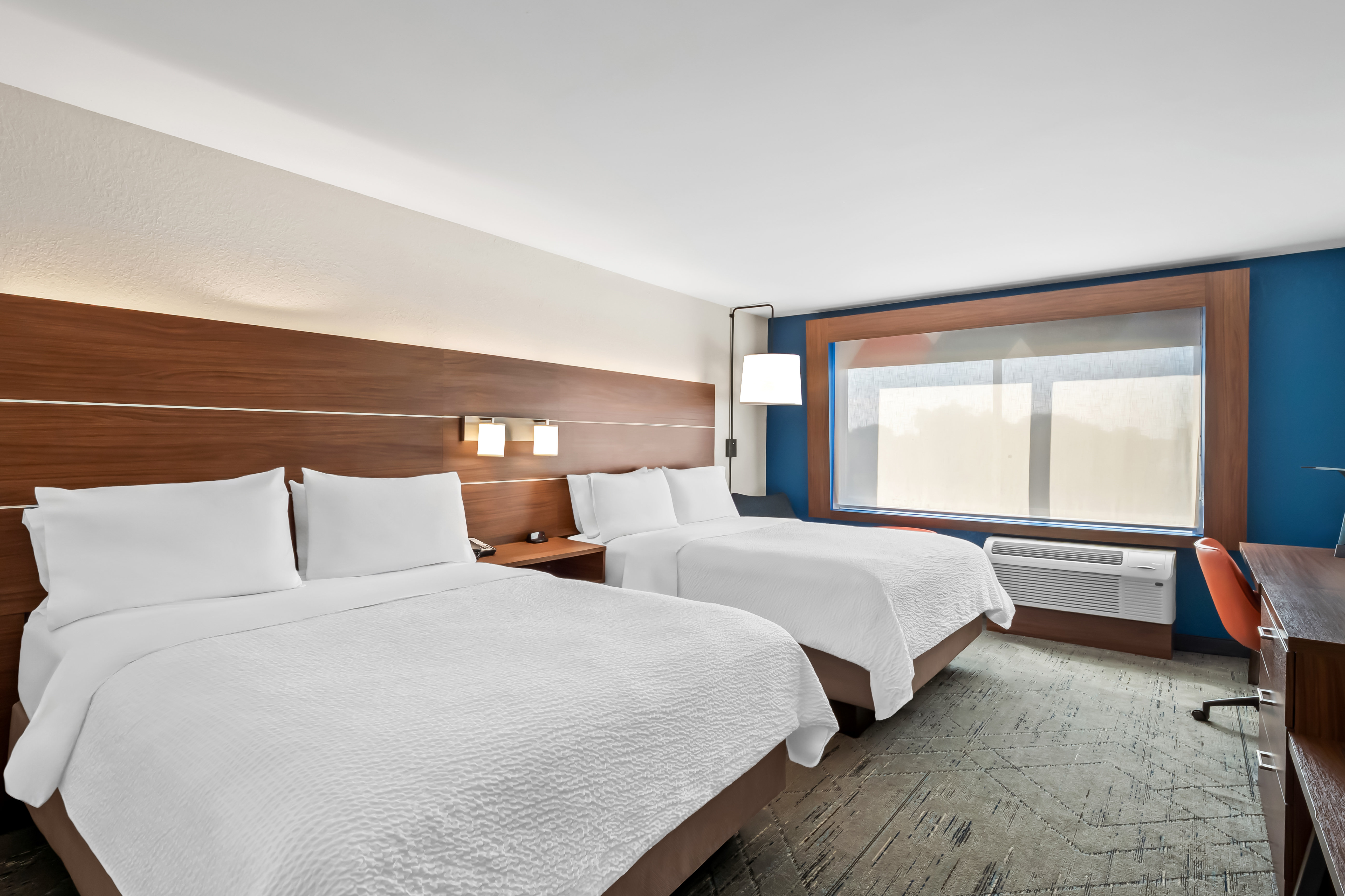 holiday inn express and suites detroit northwest livonia