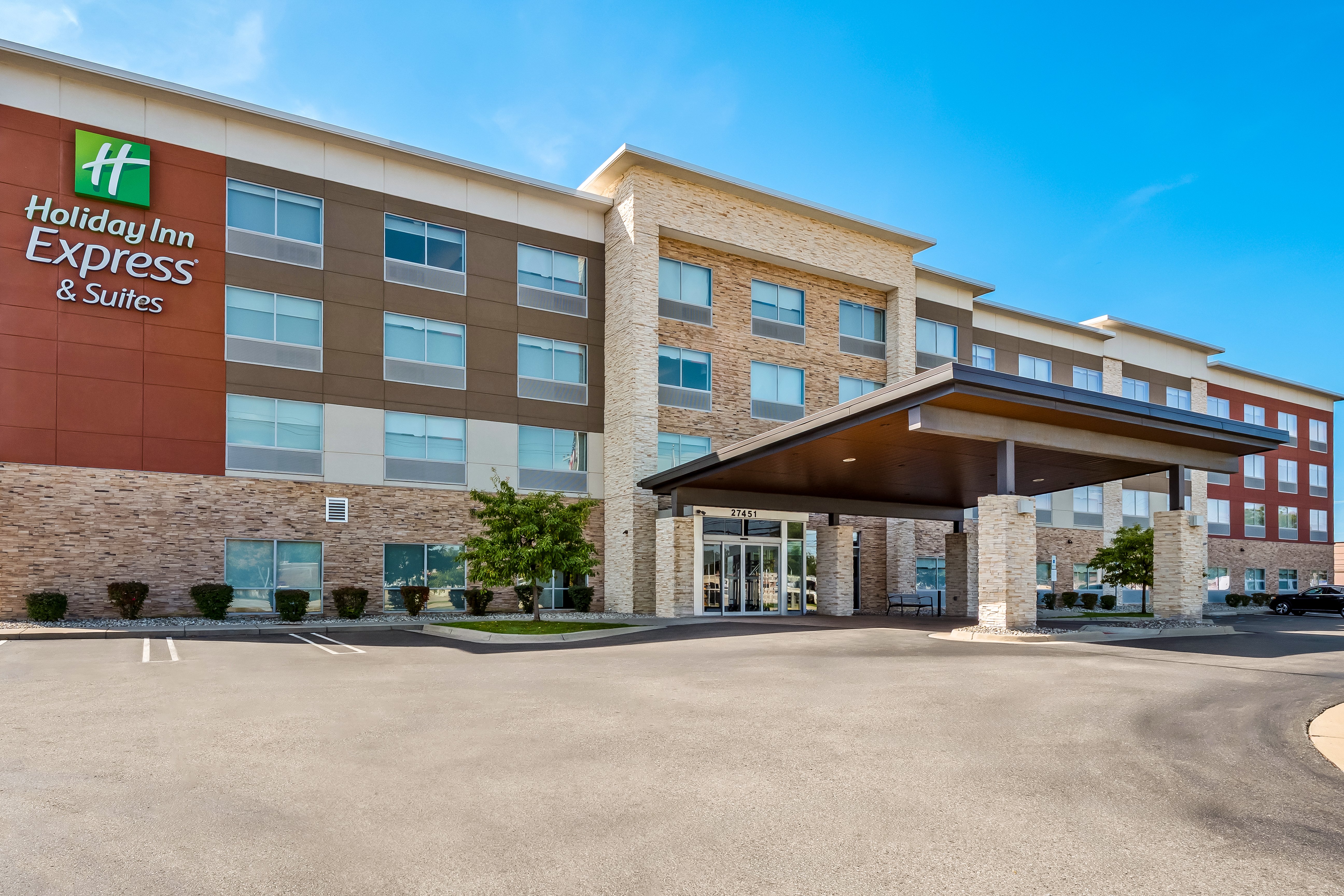 holiday inn express and suites detroit northwest livonia