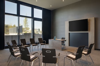 holiday inn frankfurt airport by ihg