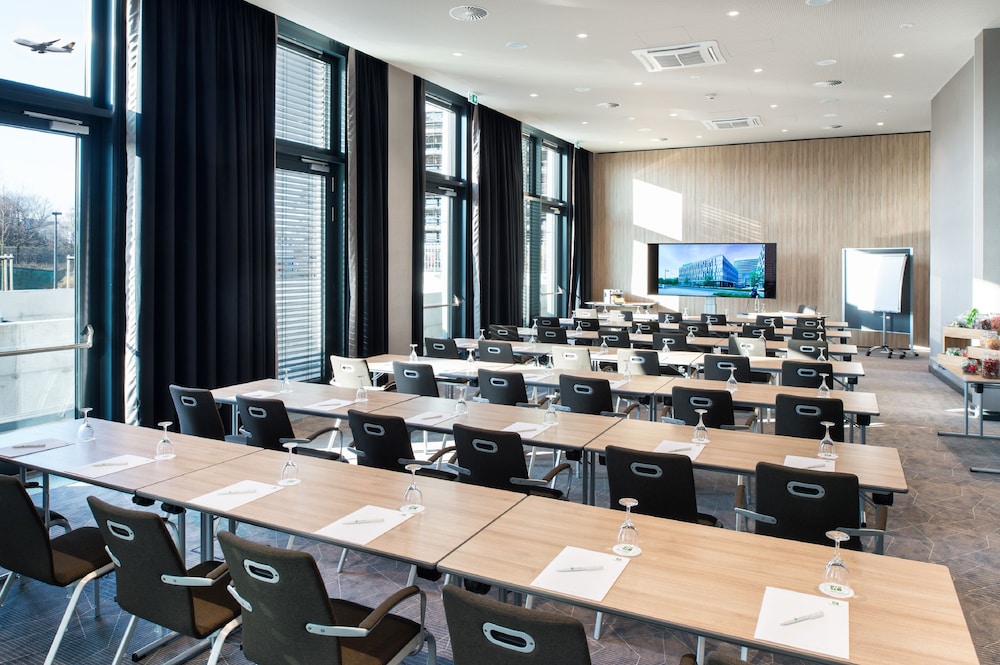 holiday inn frankfurt airport by ihg