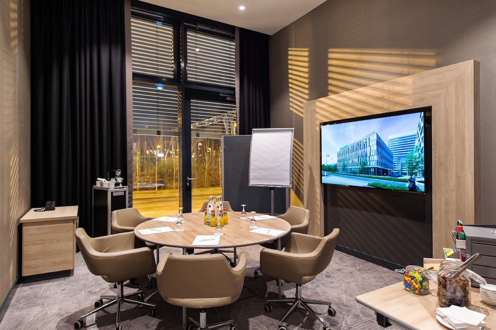 holiday inn frankfurt airport by ihg