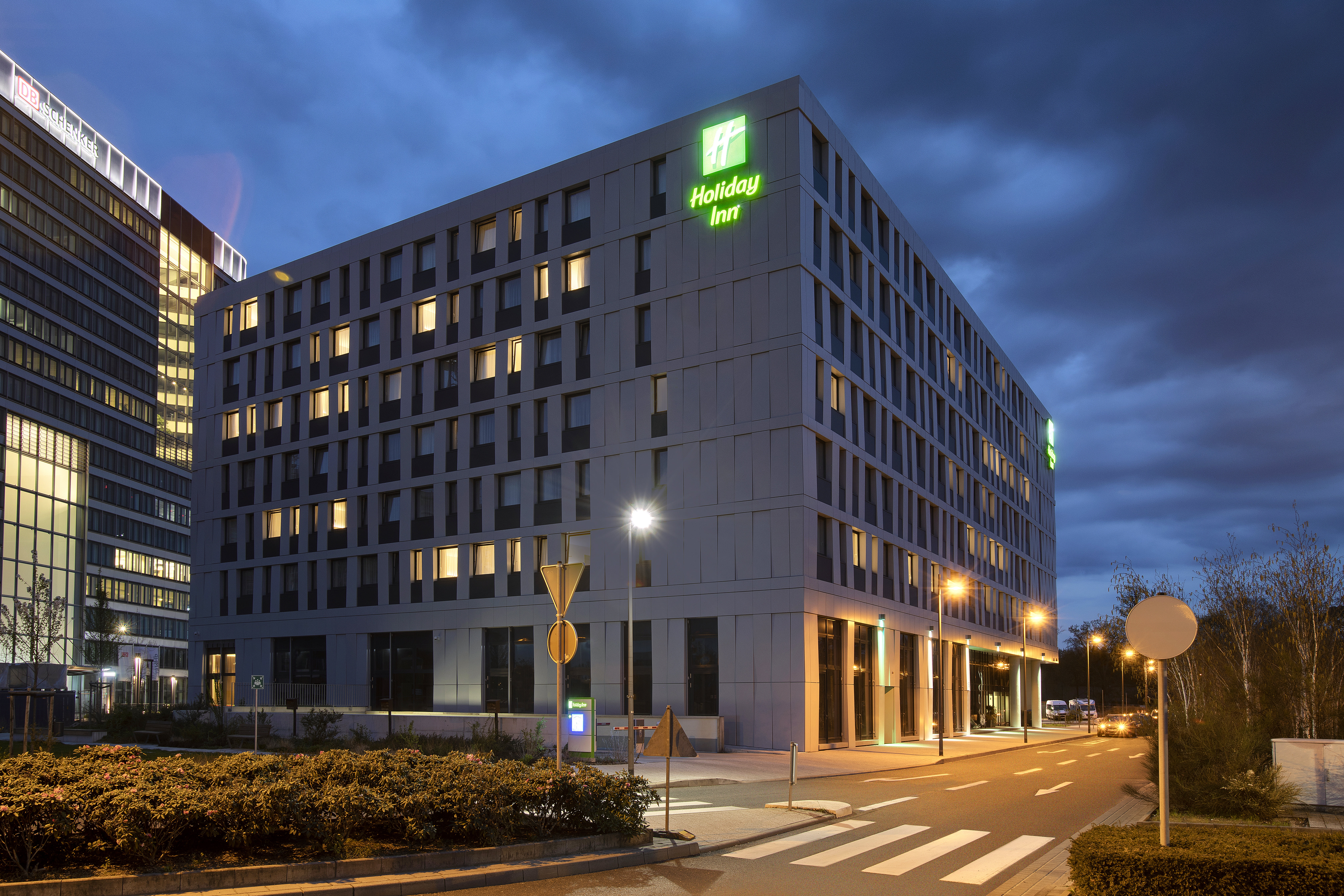 holiday inn frankfurt airport by ihg