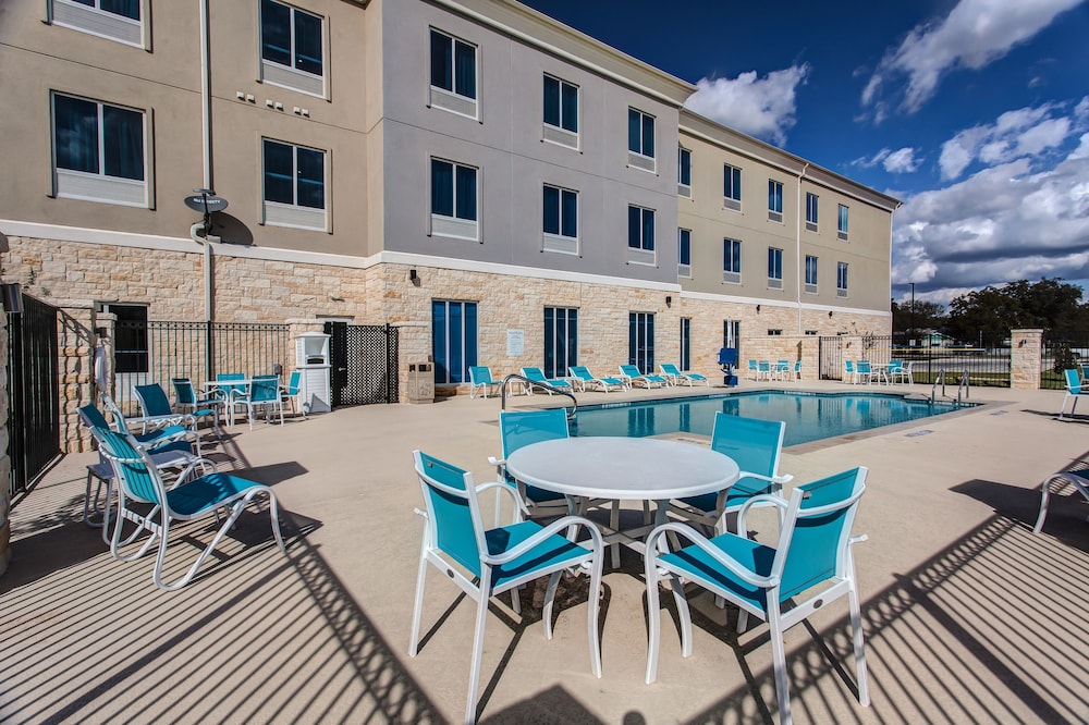 holiday inn express suites gatesville n ft hood