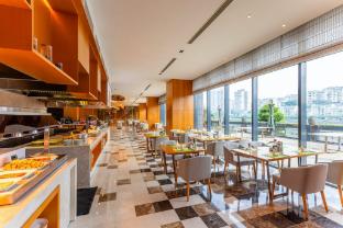 holiday inn neijiang riverside by ihg
