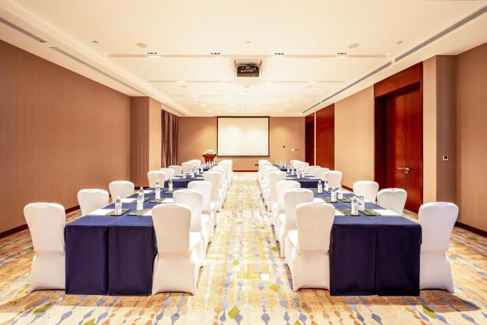 holiday inn neijiang riverside by ihg