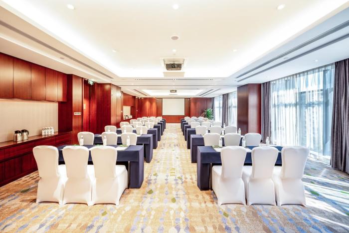 holiday inn neijiang riverside by ihg