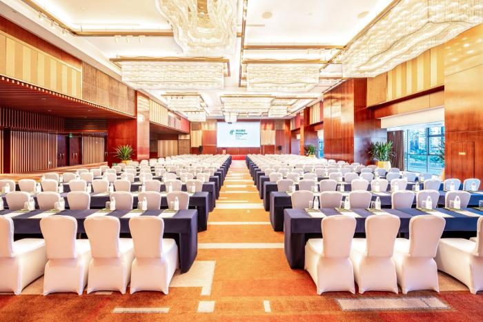holiday inn neijiang riverside by ihg