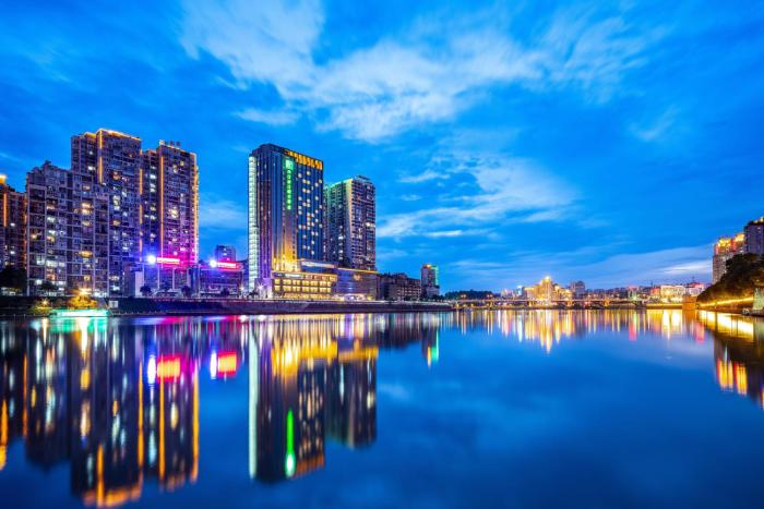 holiday inn neijiang riverside by ihg