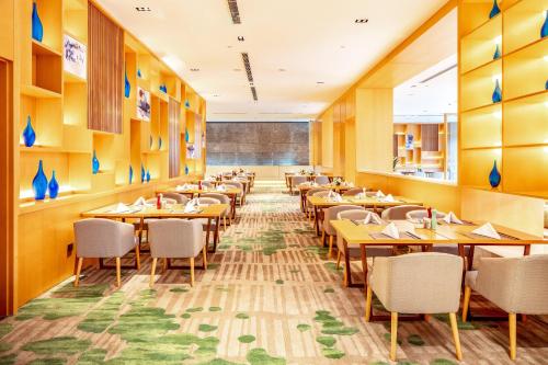 holiday inn neijiang riverside by ihg
