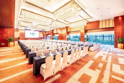 holiday inn neijiang riverside by ihg