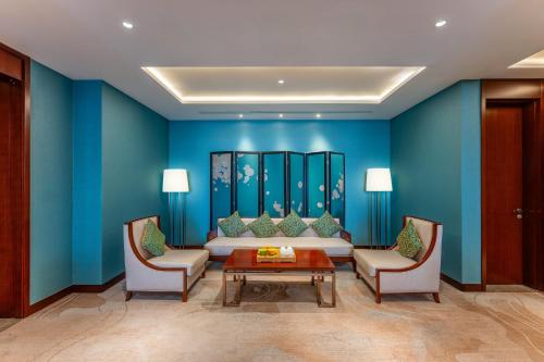 holiday inn neijiang riverside by ihg
