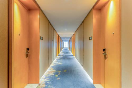 holiday inn neijiang riverside by ihg