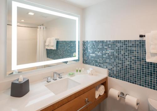 doubletree by hilton miami north i 95