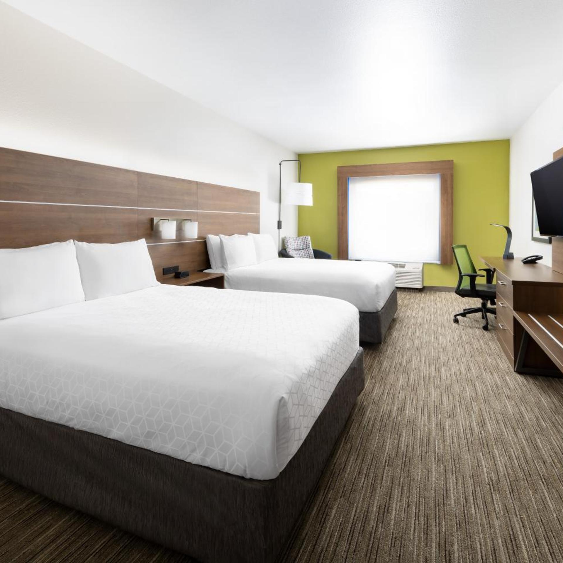 holiday inn express and suites oakhurst yosemite park area