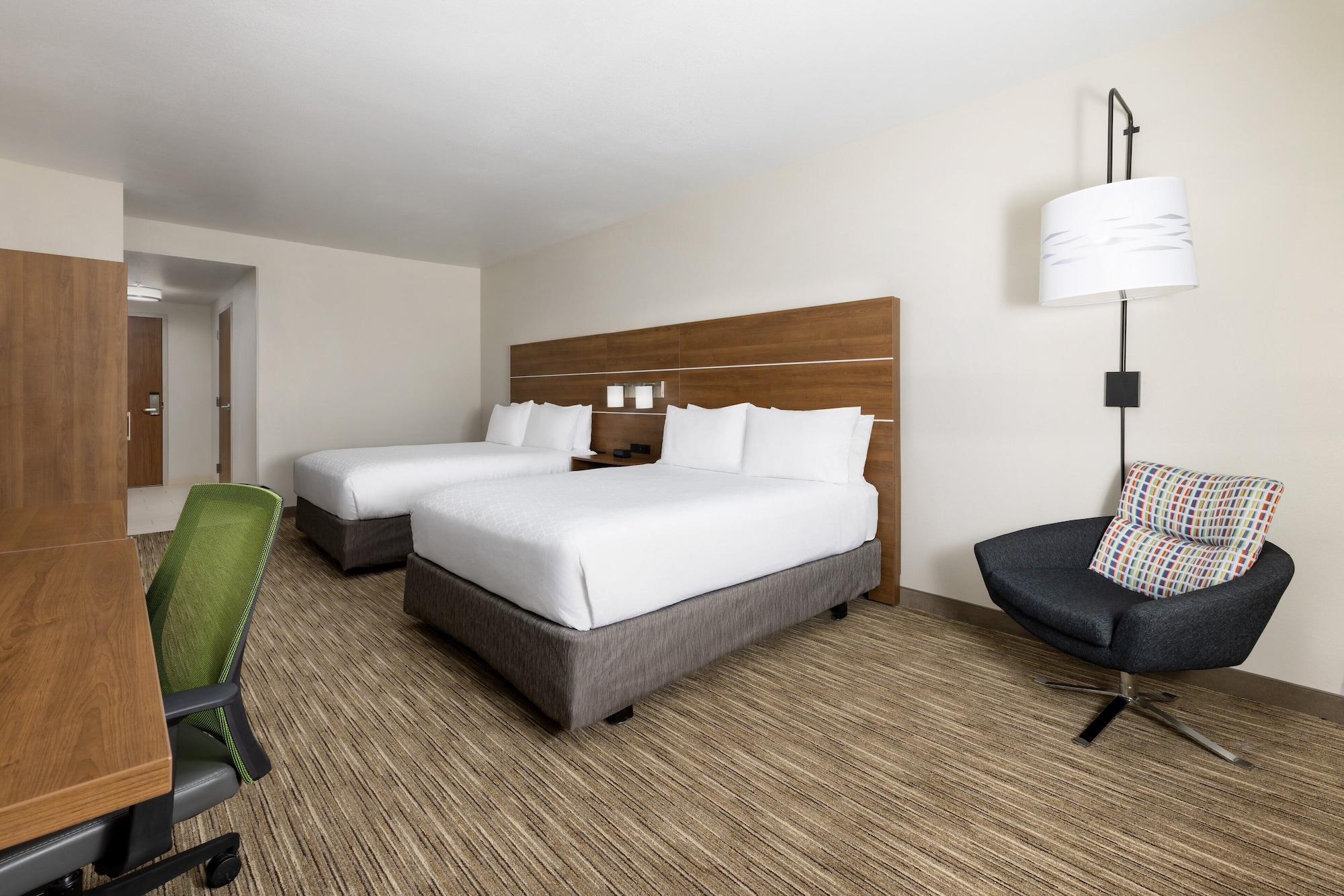 holiday inn express and suites oakhurst yosemite park area