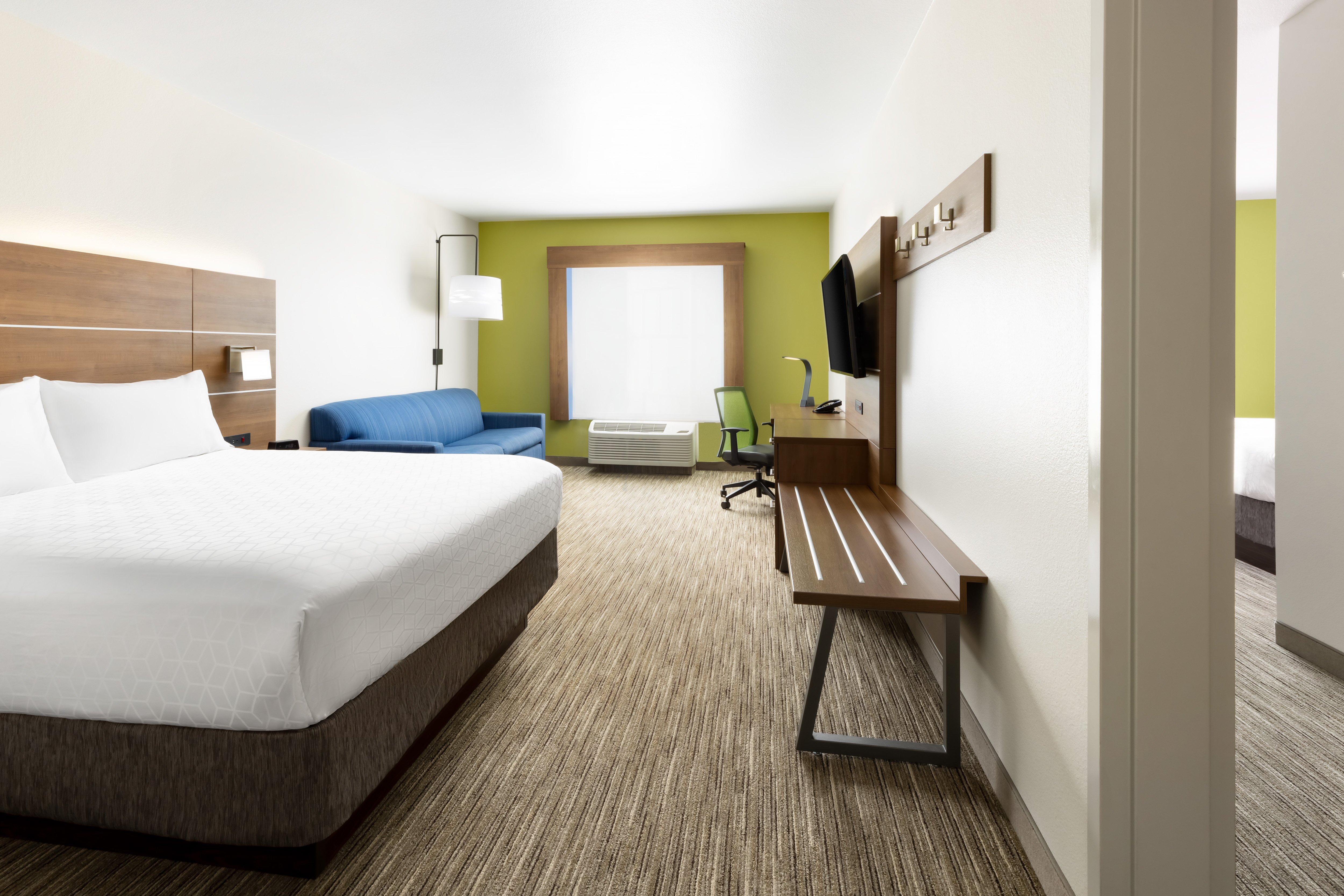 holiday inn express and suites oakhurst yosemite park area