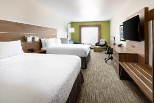 holiday inn express and suites oakhurst yosemite park area