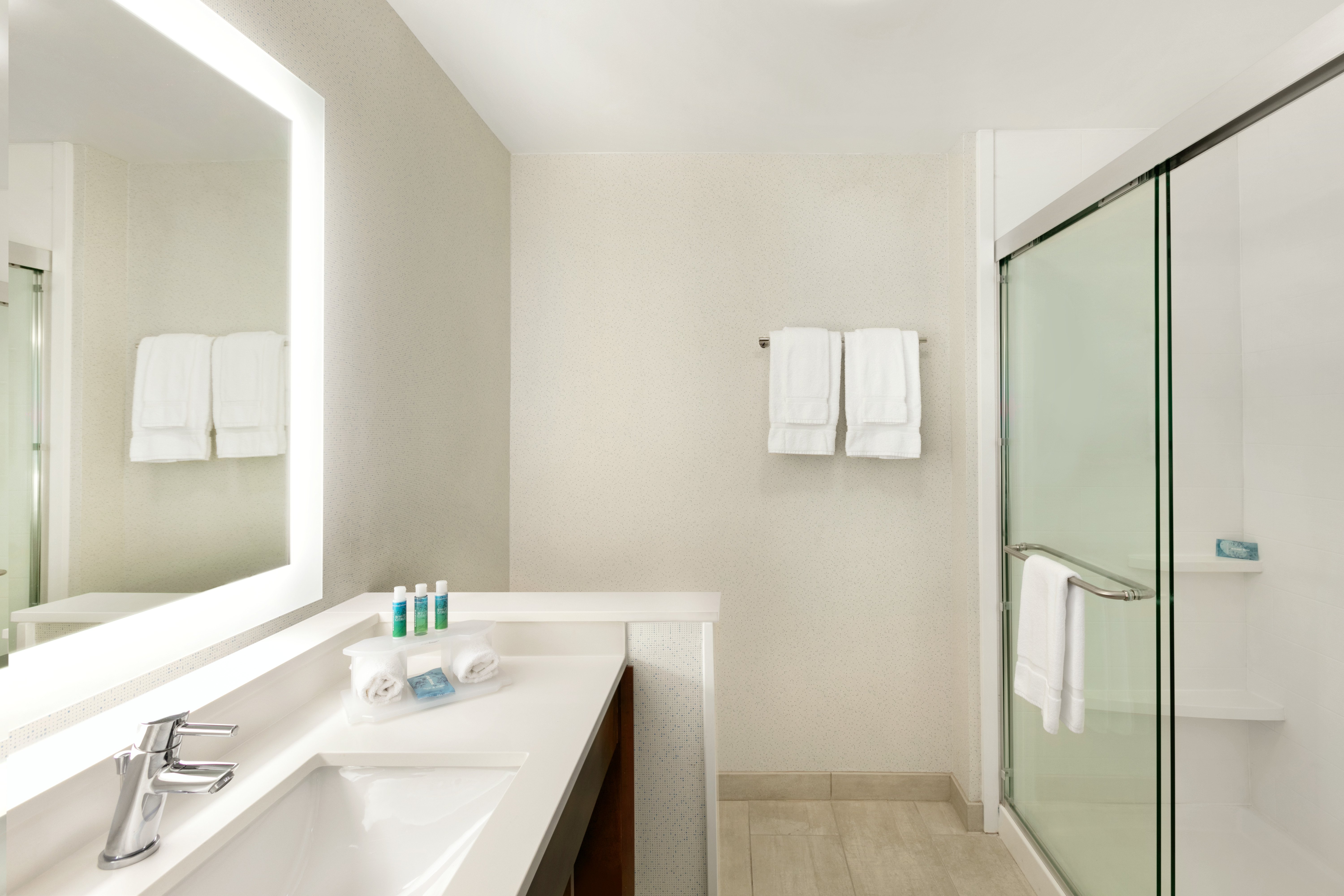 holiday inn express and suites salisbury by ihg