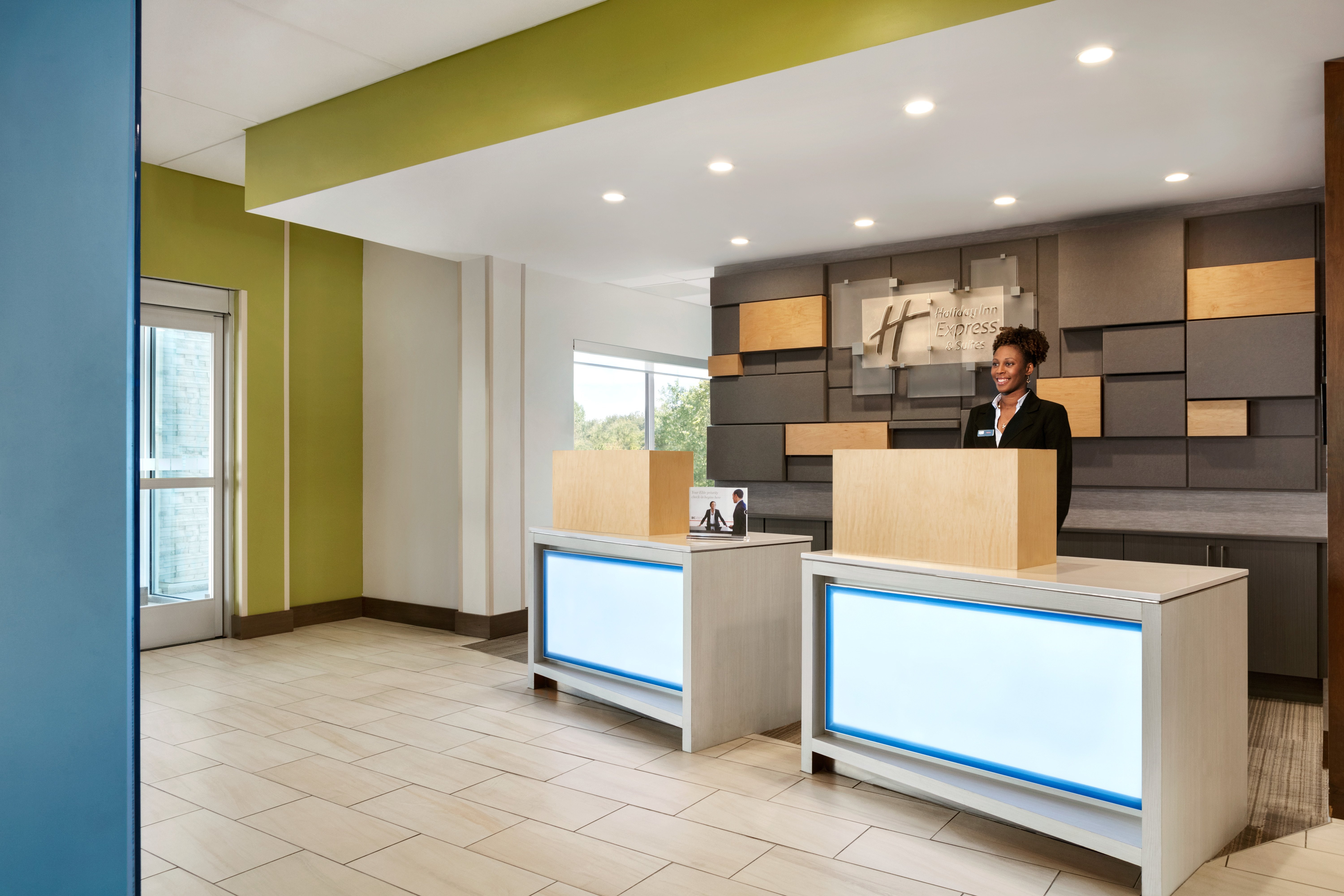 holiday inn express and suites salisbury by ihg