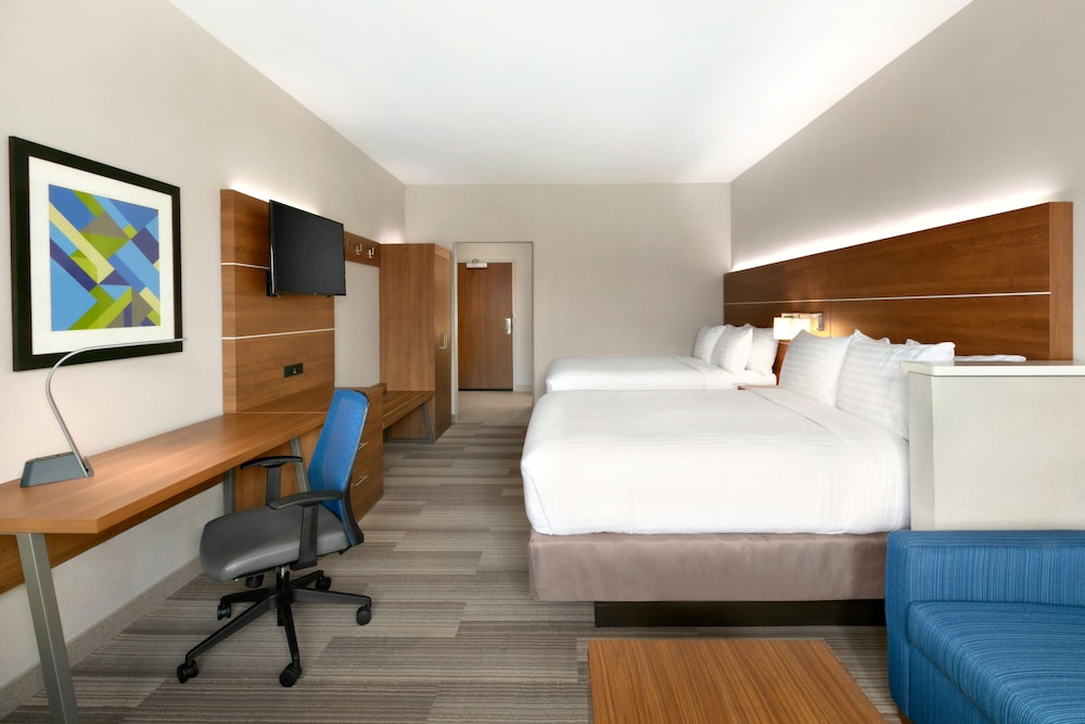 holiday inn express and suites salisbury by ihg