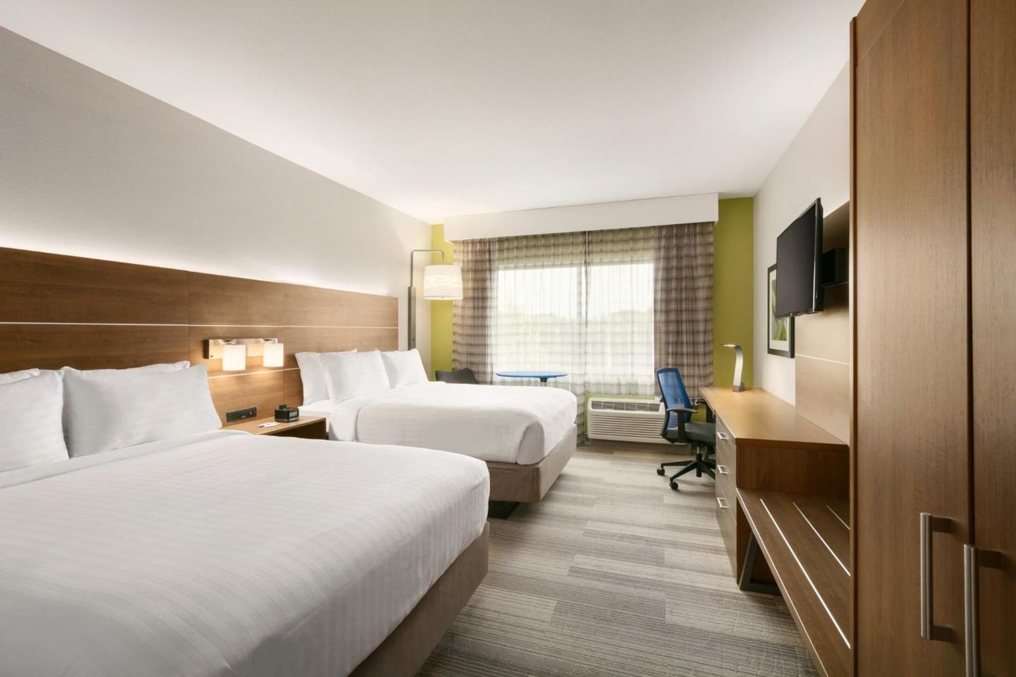 holiday inn express and suites salisbury by ihg