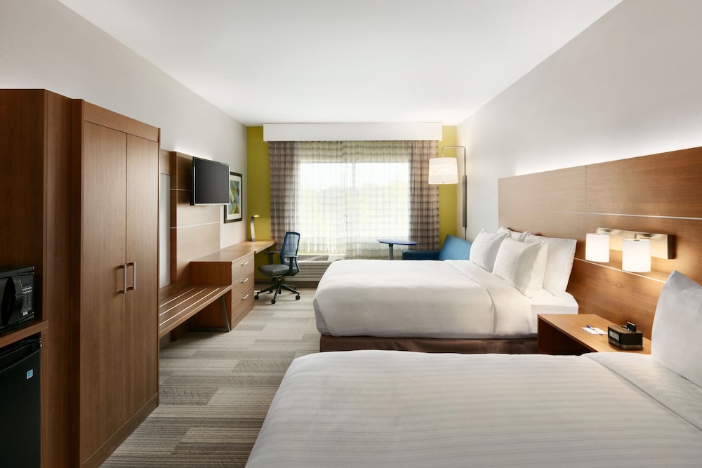 holiday inn express and suites salisbury by ihg