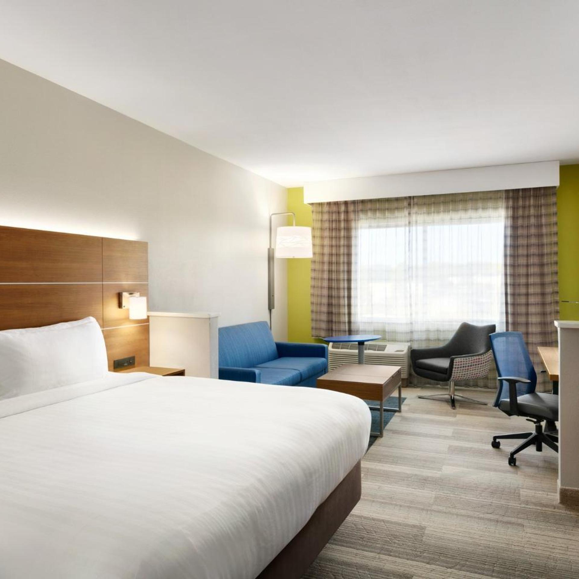 holiday inn express and suites salisbury by ihg