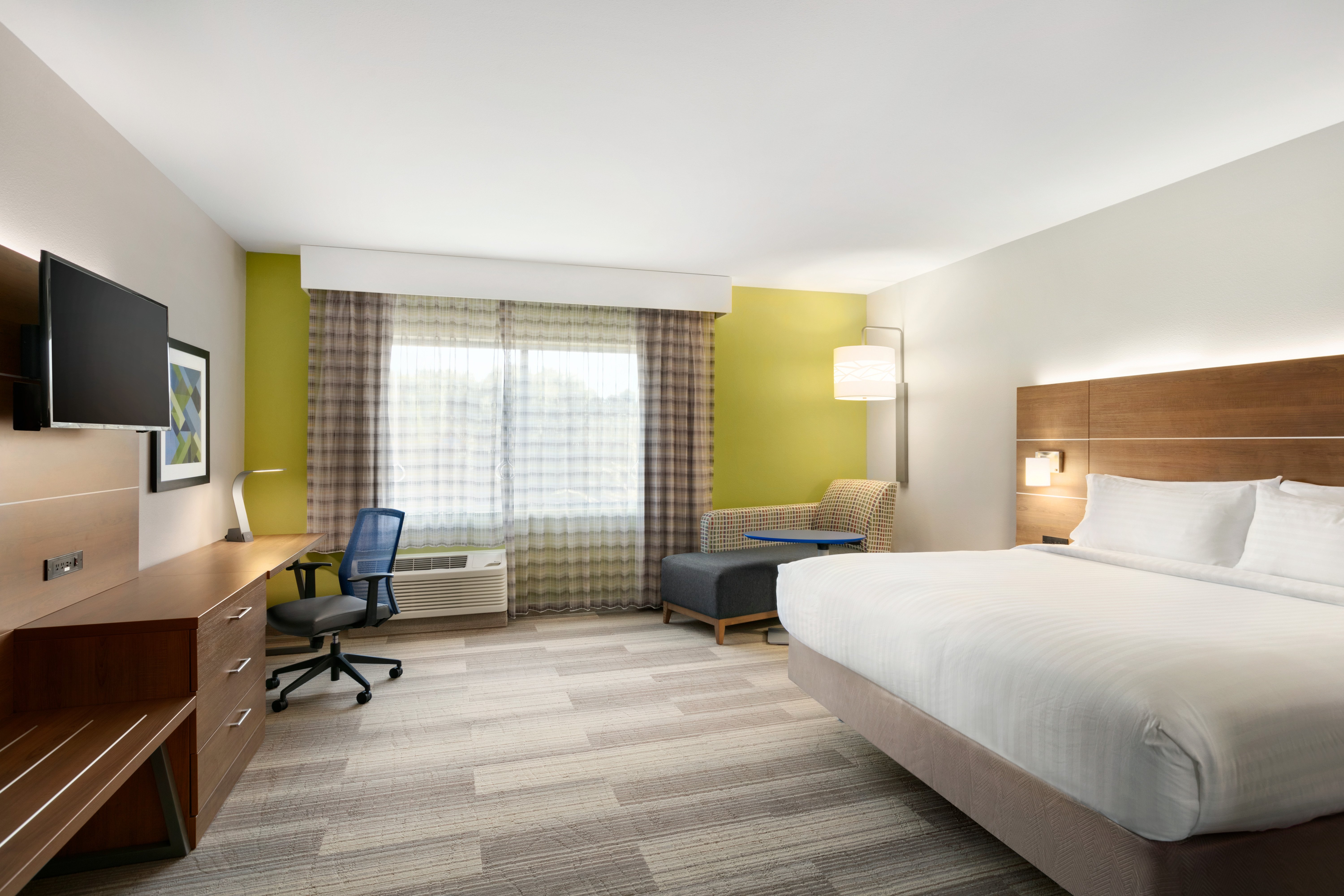 holiday inn express and suites salisbury by ihg