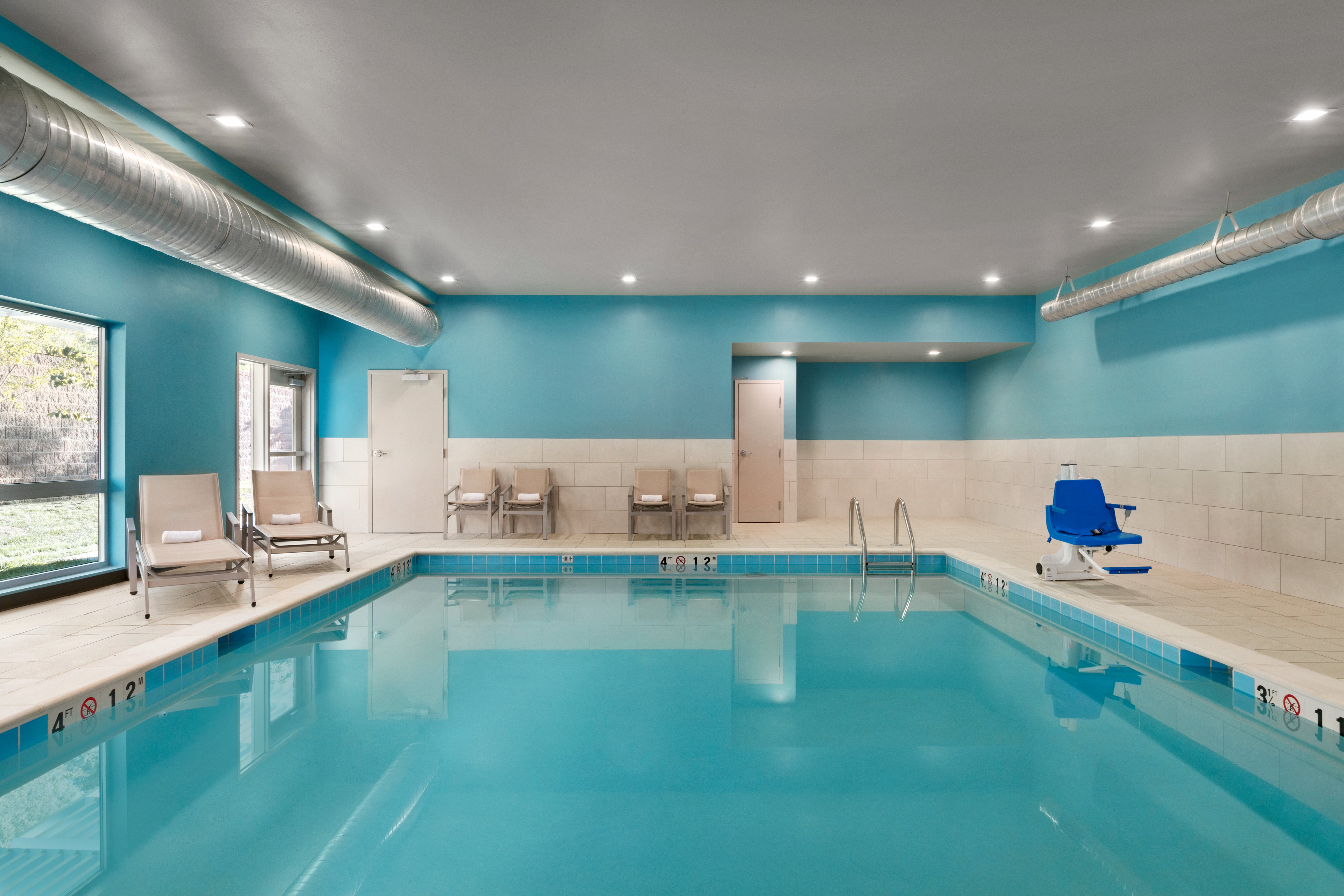 holiday inn express and suites salisbury by ihg