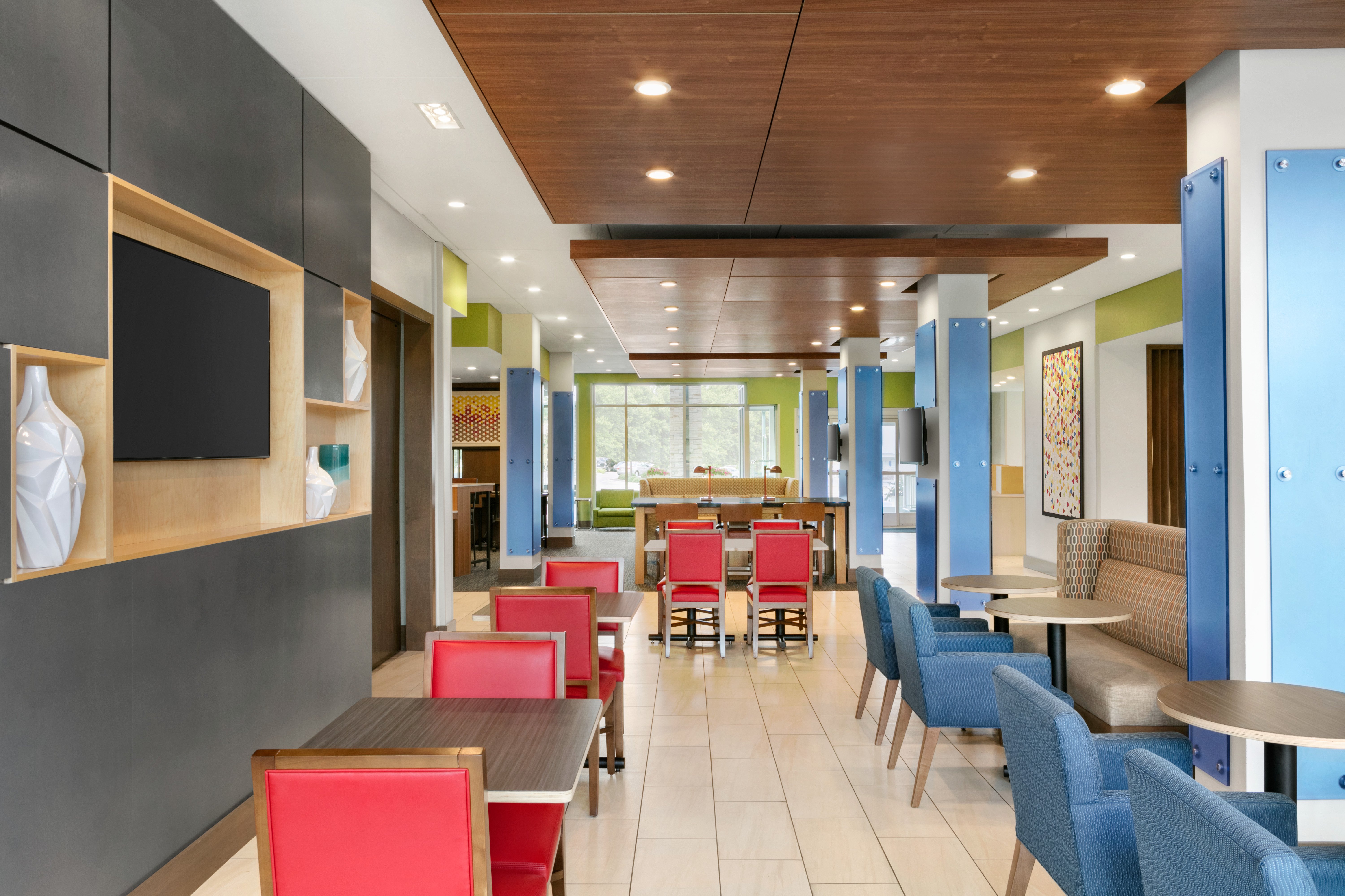 holiday inn express and suites salisbury by ihg