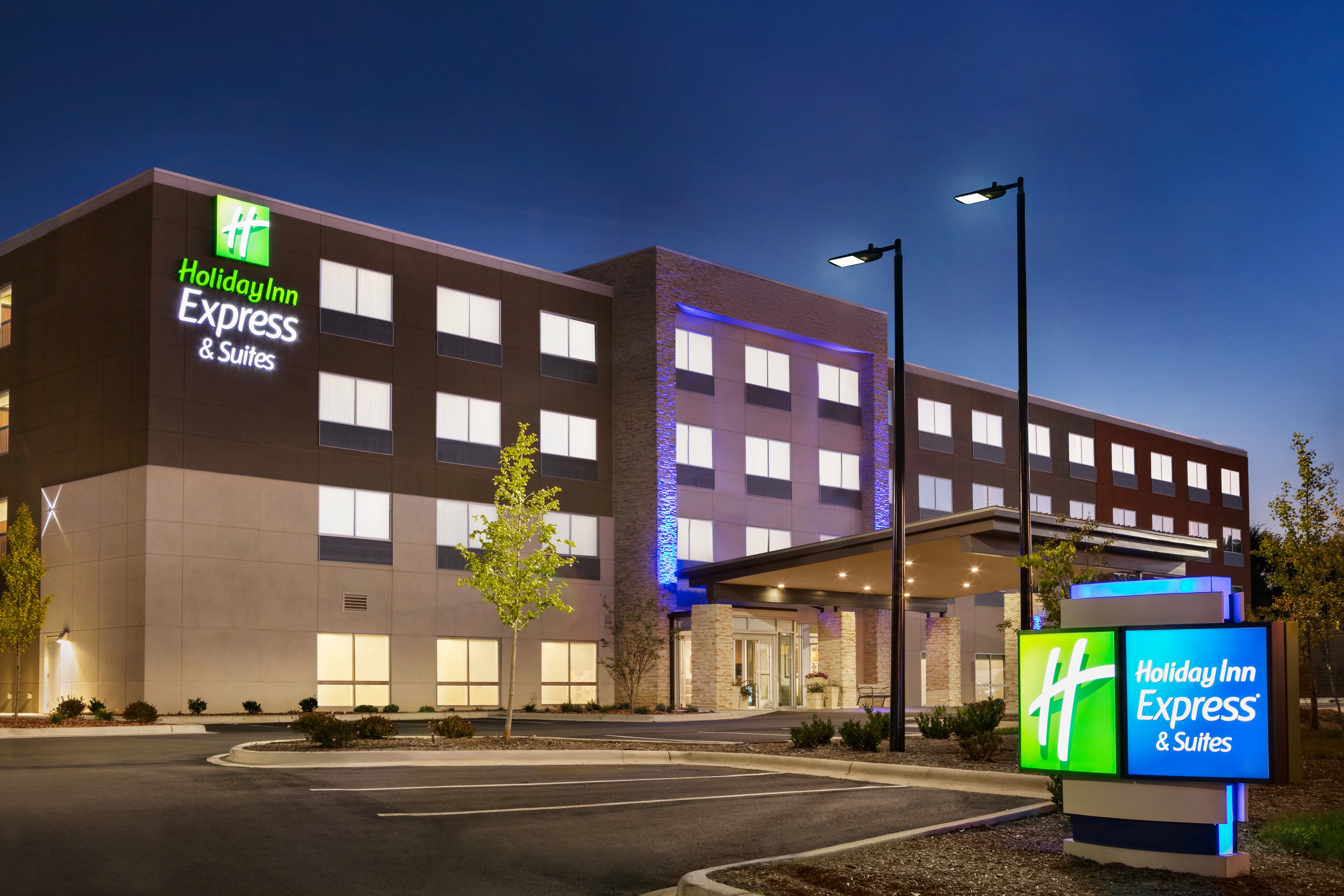 holiday inn express and suites salisbury by ihg