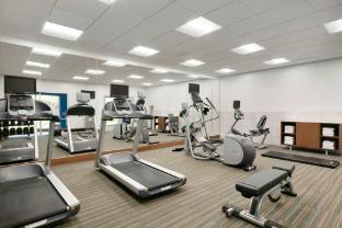 holiday inn express and suites salisbury by ihg